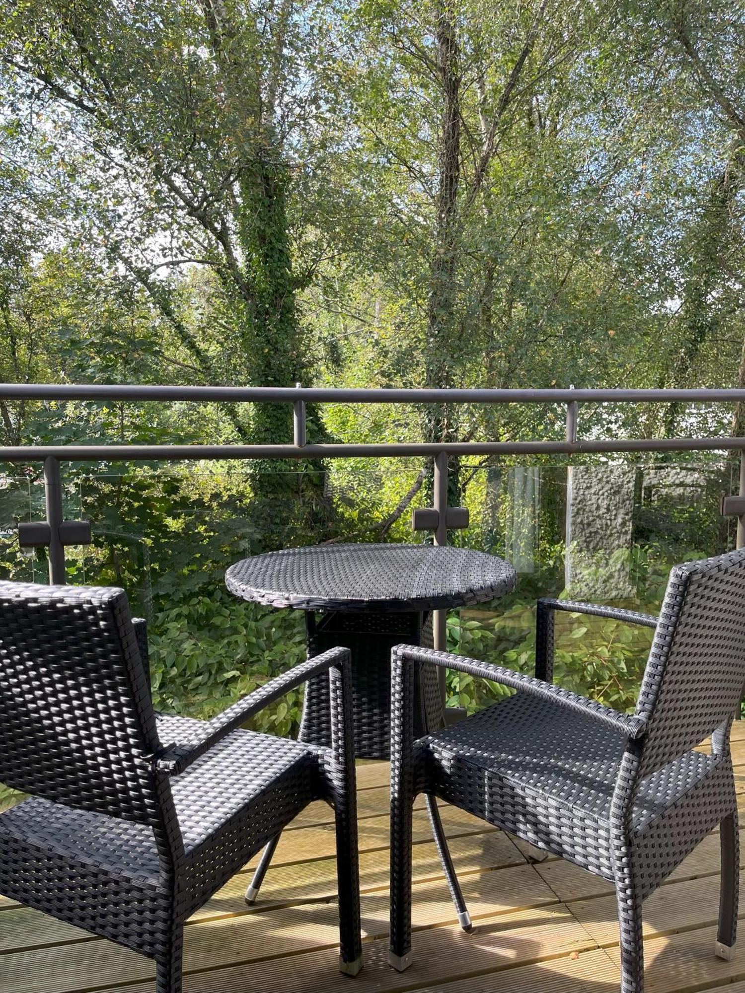 2 Bedroom Lake District Cottage At Windermere Marina Village Боунес-он-Уиндермер Экстерьер фото